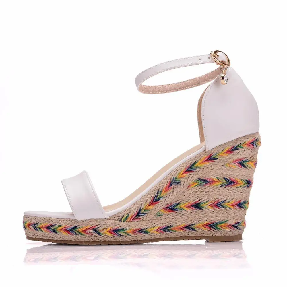 Босоножки на танкетке с открытым носком Размеры 33 42|Боссоножки и сандалии| |