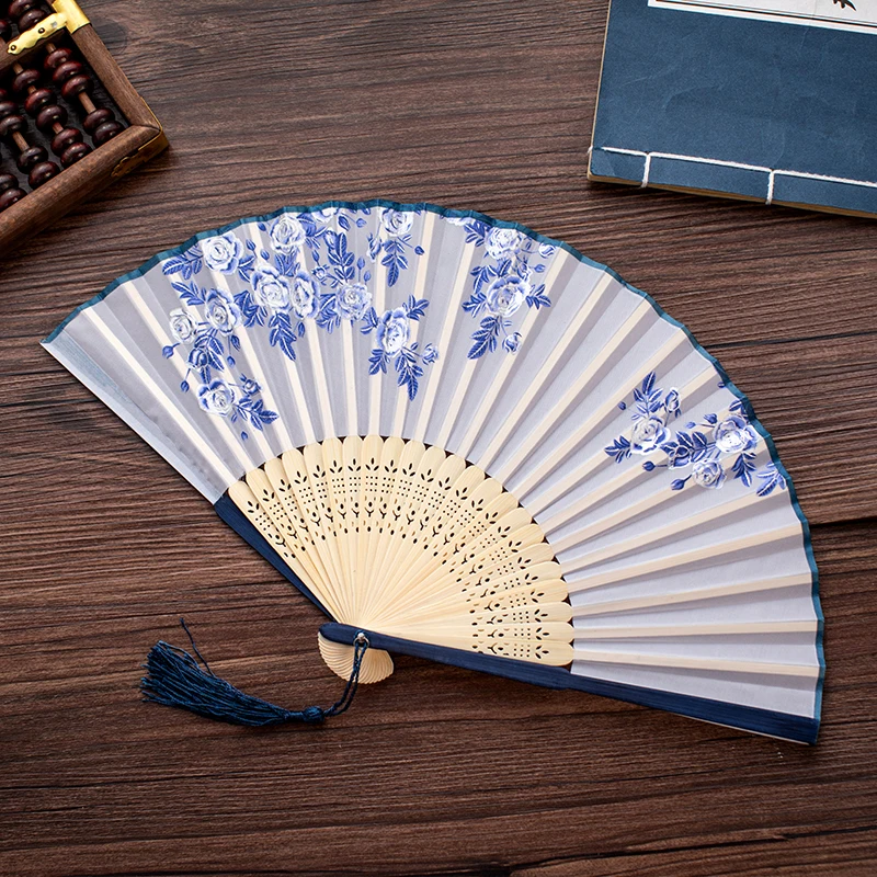 

2021 New Folding Fan Chinese Decorative Crafts Silk Ladies Portable Dance Hanfu Cheongsam Props Gifts