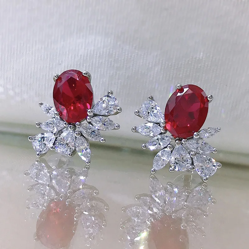 

Женские серьги-гвоздики из серебра 925 пробы, 6 х8 мм