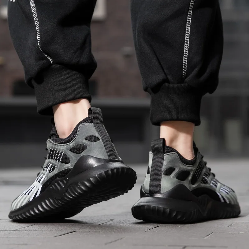 

Spring Men's Fashion Sports Shoes Rubber Massage Breathable Comfortable Casual Shoes Joker simple Outdoor Running Shoes