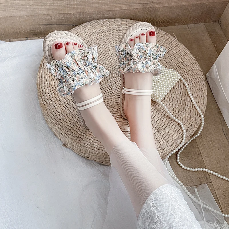 

2021 Sandals Comfort Shoes for Women All-Match Clear Heels Suit Female Beige New Fashion Elastic Band Summer Flat Gladiator Low