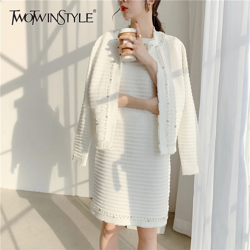 TWOTWINSTYLE лоскутный жемчужный Женский комплект из двух предметов Кардиган с