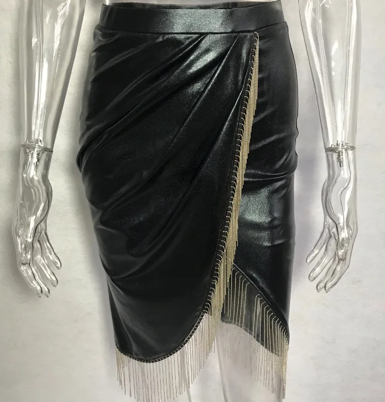 

Sexy Pu Leather Tassel Hem Two Piece Set Party Club Deep V Neck Spaghetti Straps Crop Top Irregular Skirt Set Woman B Vestidos