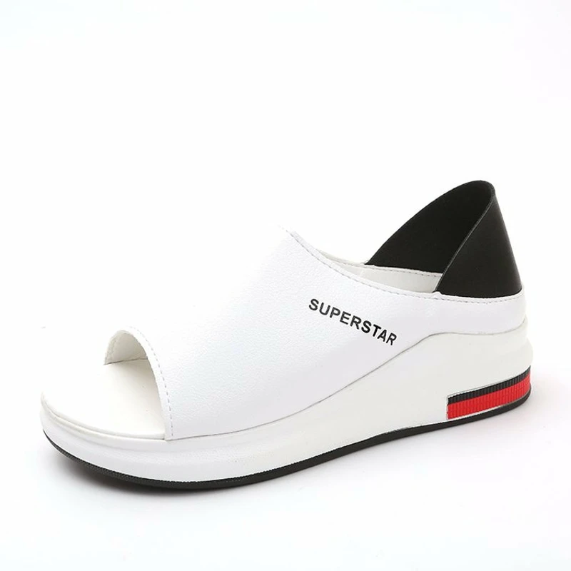 Женские слиперы на платформе без застежек модные сандалии толстой подошве