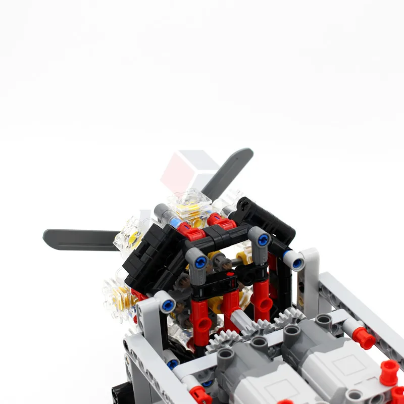 Высокотехнологичный 8-цилиндровый радиальный двигатель MOC с небольшим лопастным