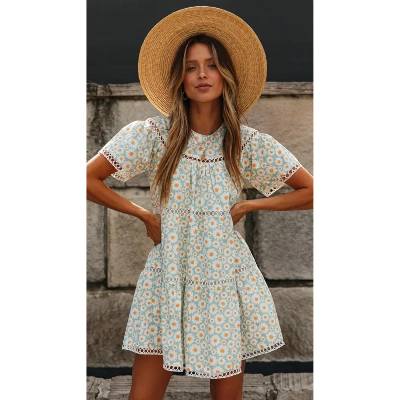 

2020 summer new bohemian beach print dress female hollow casual beach loose dress
