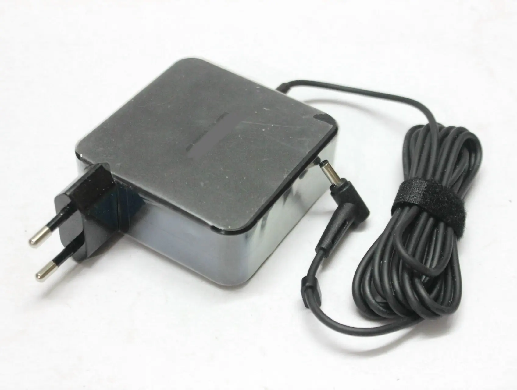 

AC Adapter Charger ADP-65DW 19V 3.42A 65W 4.0x1.35mm Genuine For Asus UX21 UX31A UX32A UX330U UX360 UX360C UX305 UX305C X540