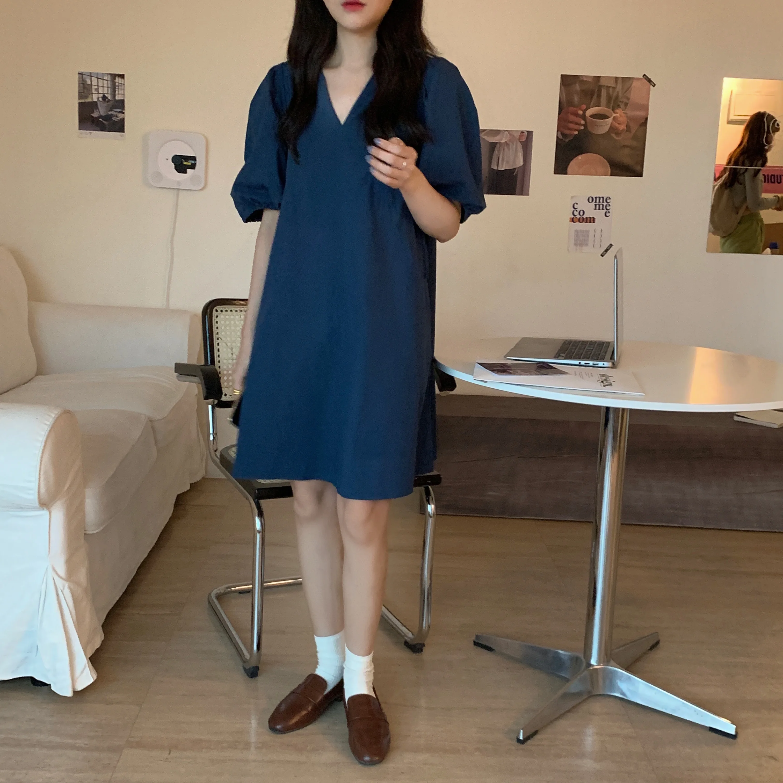 

Korejpaa Women Dress 2021 Summer Korean Chic Ladies All-Match Solid Color V-Neck Puff Sleeve Loose Simple Casual A-Line Vestidos