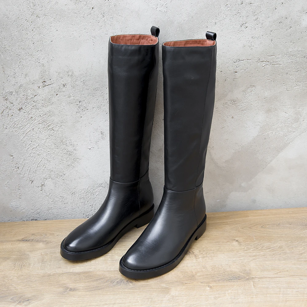 Женские сапоги из мягкой натуральной кожи на плоской подошве теплые зимние