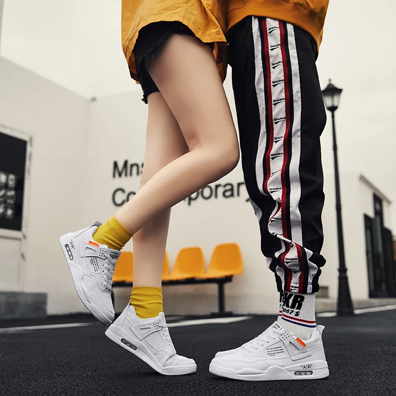 

DAFIFY Casual Air Cushion Couple Shoes Outdoor White Comfortable Jogging Men's Sneakers Dry and Breathable Women's Running Shoes