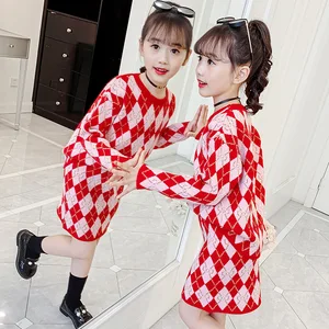 Детский комплект со свитером, коллекция 2021 года, осенняя одежда для девочек Трикотажный костюм с длинными рукавами и красным бантом, топ и юбка Школьный костюм для детей возрастом 8, 10, 12, 13 лет