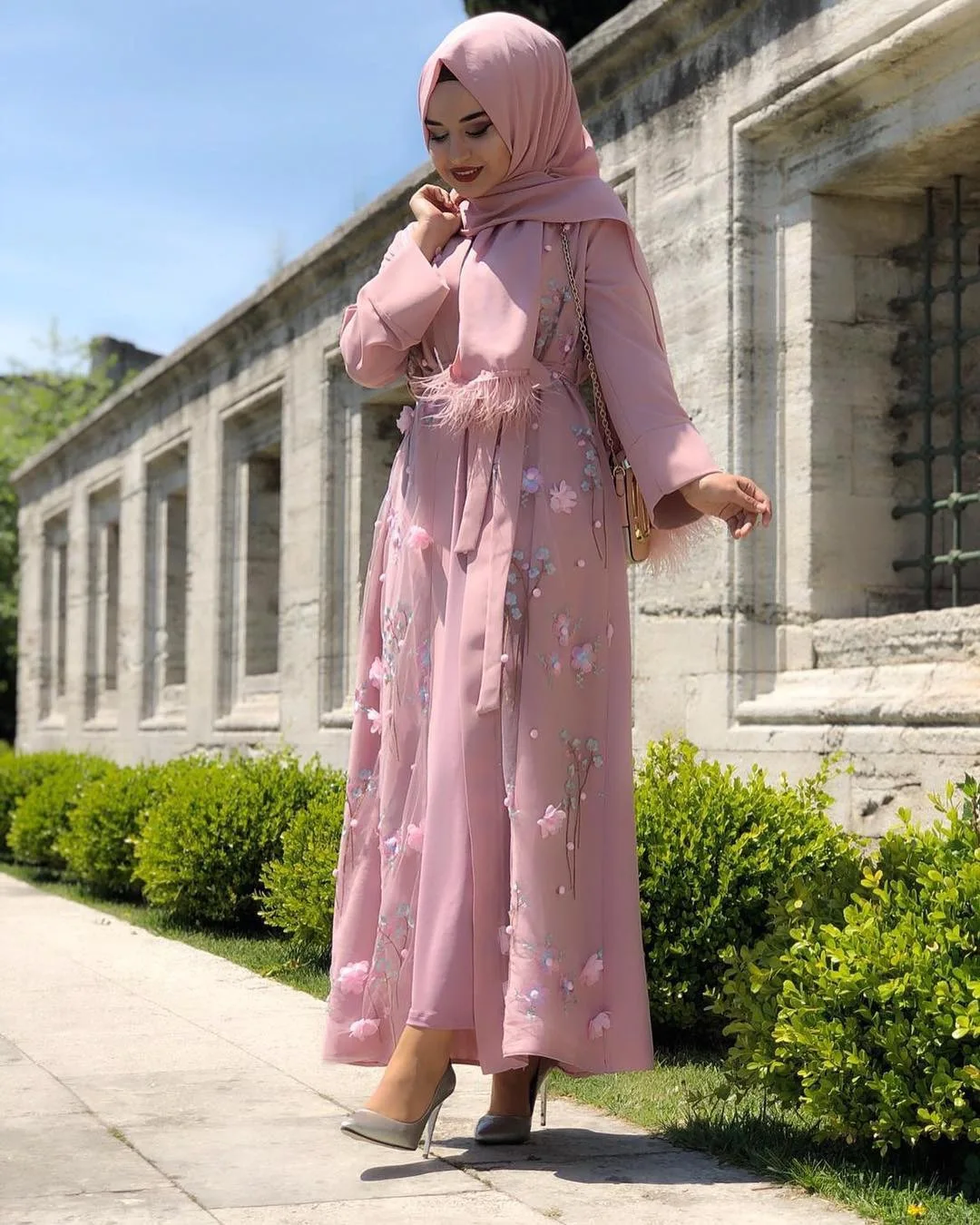 

Summer 2021 New Arrival Muslim Women Long Sleeve V-neck Abaya Muslim Dress Women