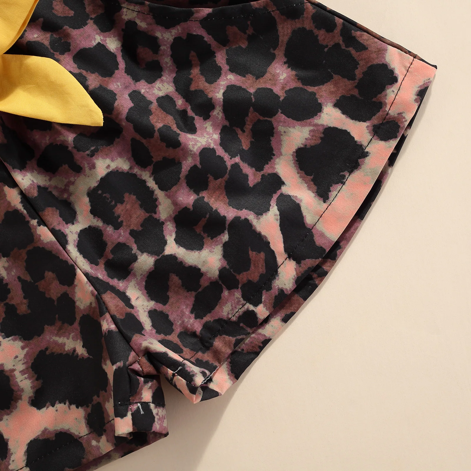 

Summer Baby Set Slanted Collar Solid Color Short Sleeves + Leopard Shorts + Bow Hair Accessories Print Summer Clothing