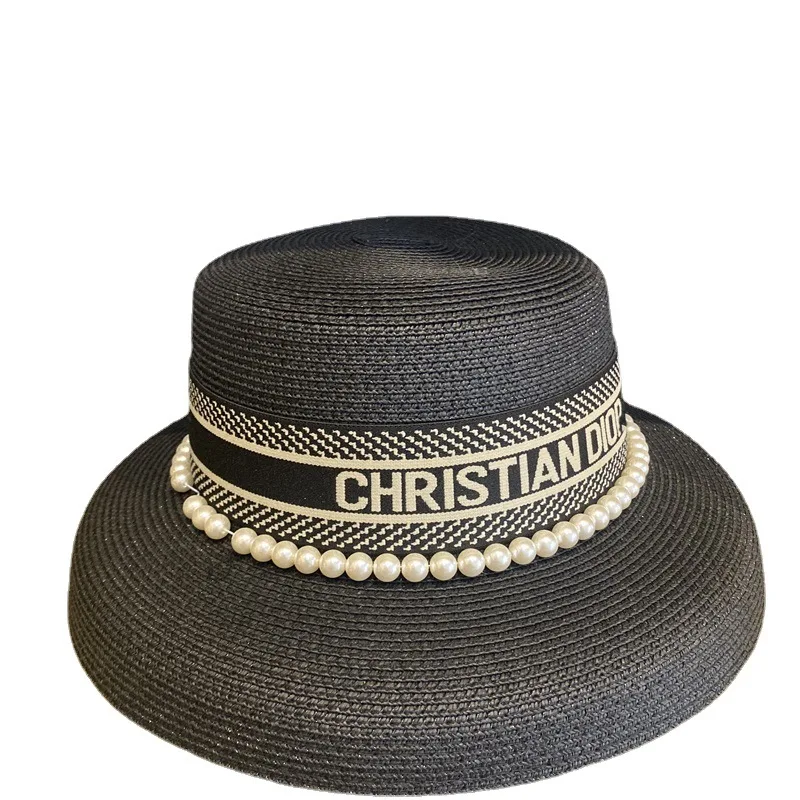 

2021Luxury brand ladies hat triangle metal label straw hat sun visor casual hat with brand label