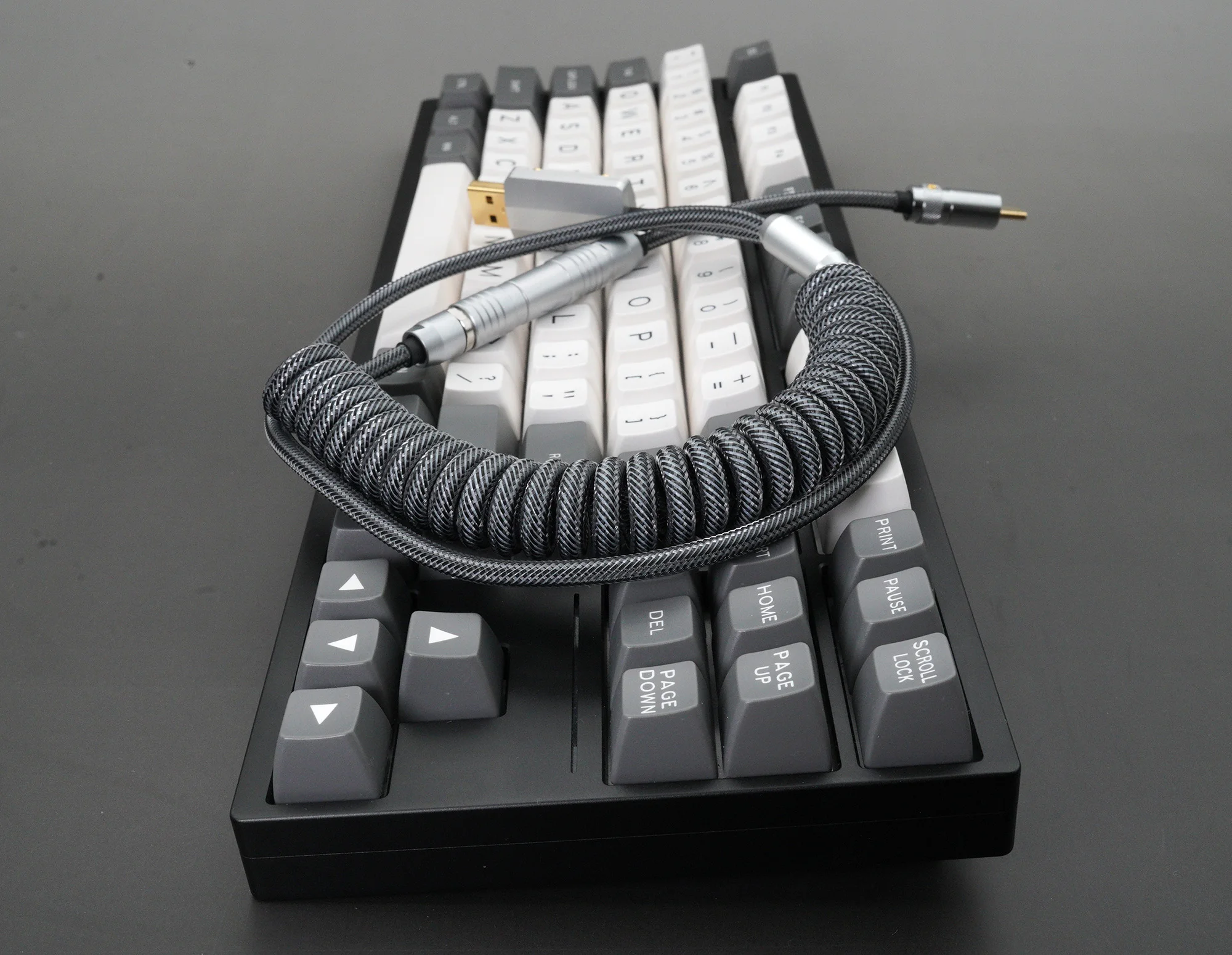 GeekCable Customized DIY Manual Mechanical Keyboard Cable Data PET Nylon Braided Fluorescent Gray Keyboard Extension Link