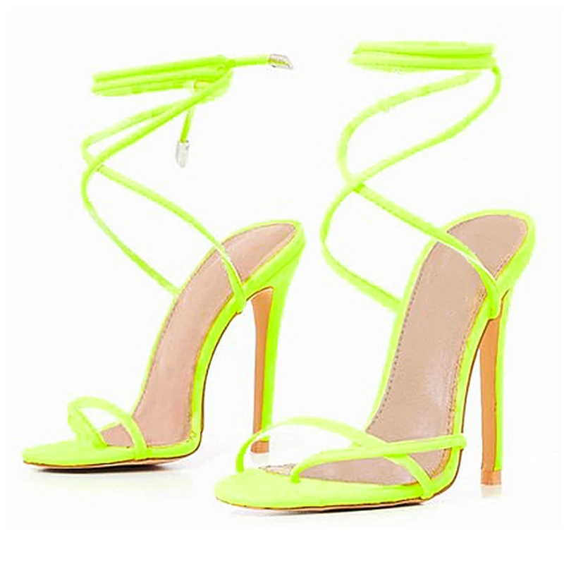 Летние Стильные туфли на каблуке женские босоножки ярких цветов высоком