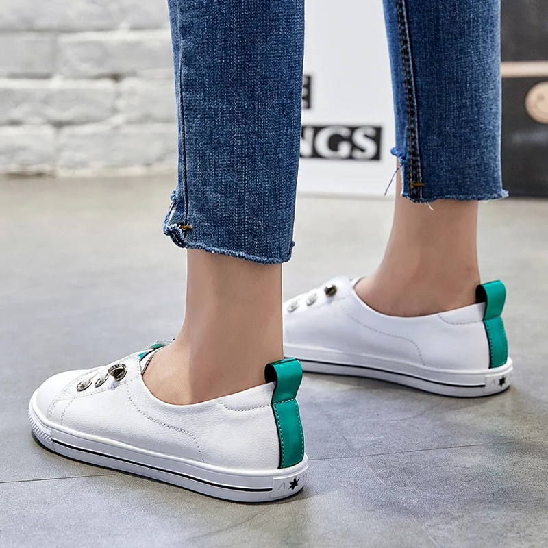 Модные кроссовки женские кожаные Осенняя обувь дышащая мягкая на шнуровке