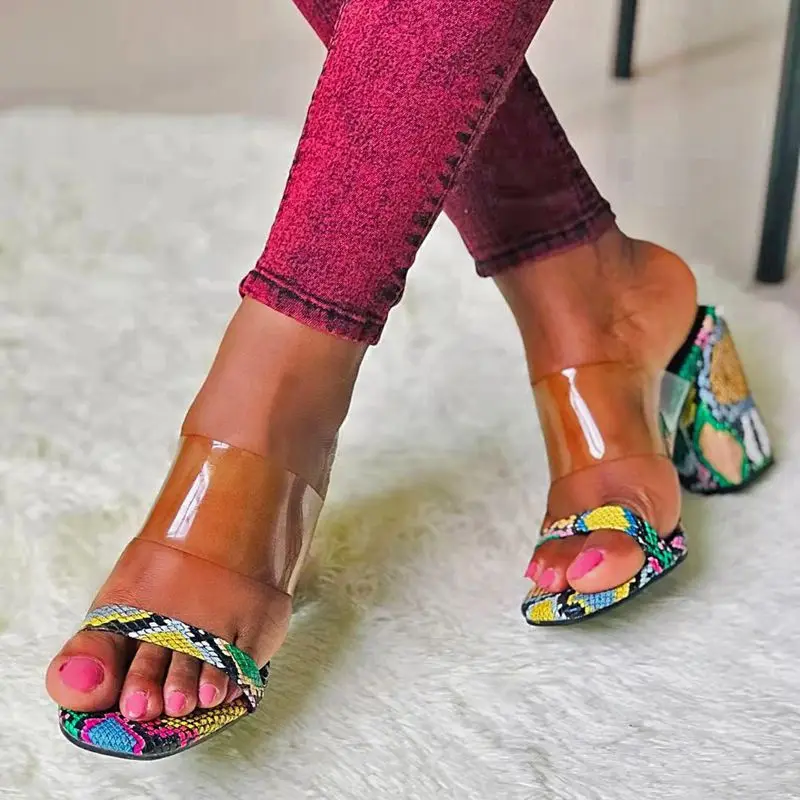 Прозрачные Шлепанцы из ПВХ со змеиным узором женские туфли с открытым носком и