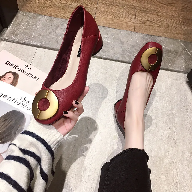 

2020 Spring Summer Women Shoes Woman Pumps Metal Round Buckle Fashion Single Shoes Slip on Solid Leather Mid Heels Ladies Shoes