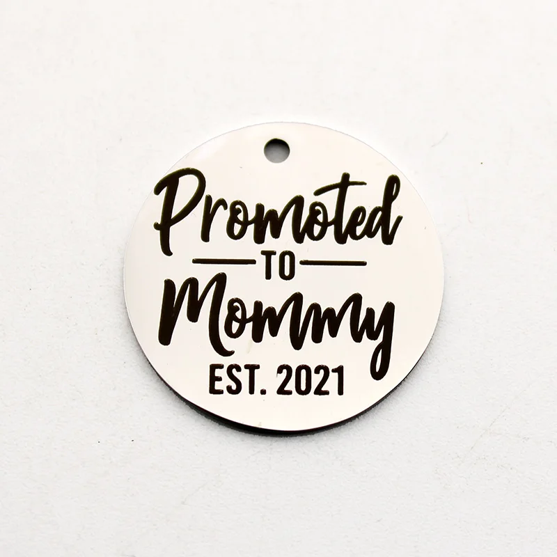 Мама Est.2021 Шарм выгравировать повышен до Mommy 2021 Подвески Нержавеющая сталь