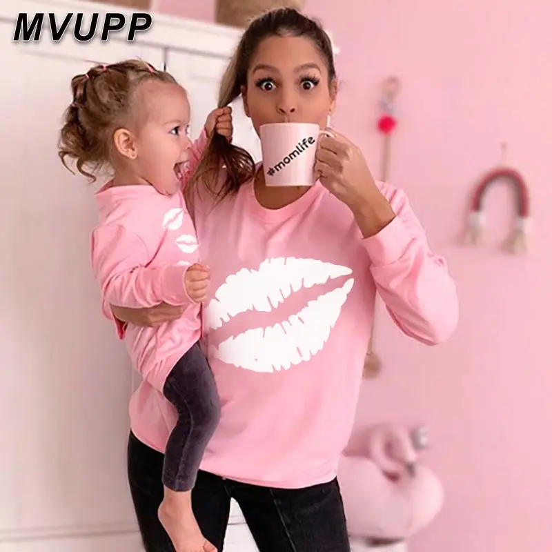 Одинаковый комплект для всей семьи свитшоты мамы и дочки розовые милые детские
