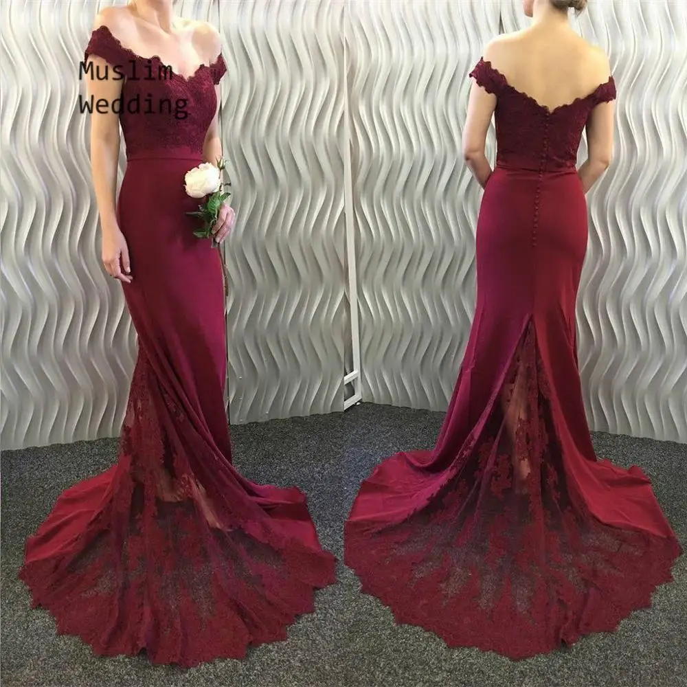 

Mermaid Long Bridesmaid Dresses Burgundy Off Shoulder Lace Satin Maid Of Honor Dress 2020 Cheap Sweep Train Wedding Guest Dress