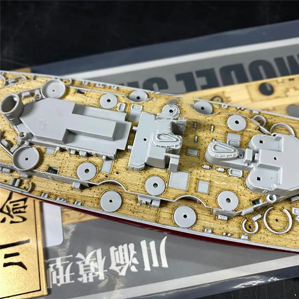 Фото Деревянная Дека и якорная цепь в масштабе 1/700 для корабля Trumpeter 05734 USS, Северная Каролина BB-55 №1