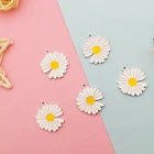 10 шт.пакет подвески с маргариткой, двухсторонние эмалированные Подвески в виде подсолнуха, белые металлические серьги K, модные ювелирные аксессуары сделай сам