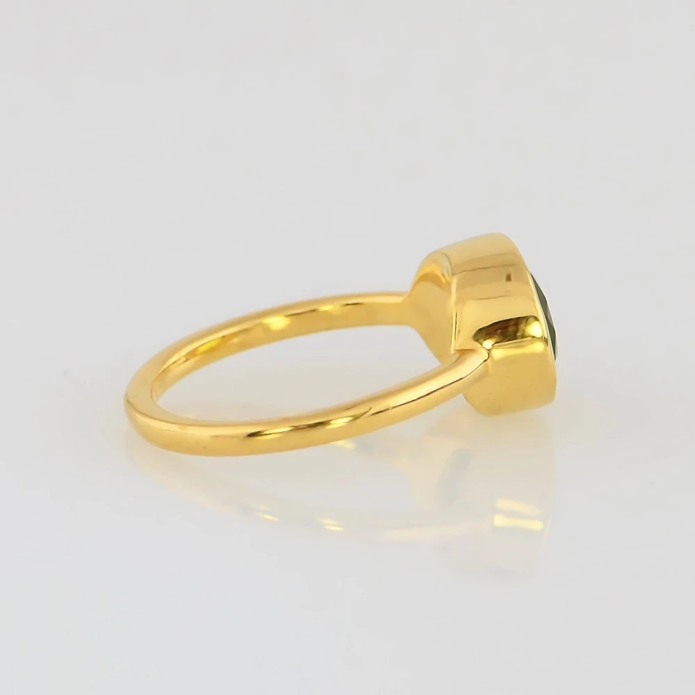 

Simple Oval Cut Olive Green Zircon Crystal Gold Solitaire Stacking Rings Women Party Birthstone Jewelry Anniversary Gift