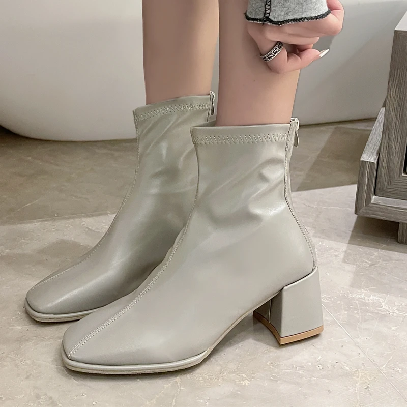 

Новинка 2022, женские ботинки челси, зимние модные ботинки на высоком каблуке с квадратным носком, ботильоны, теплые ботинки в стиле панк и гот...