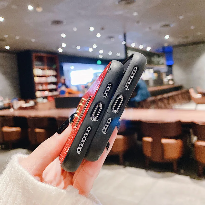 

Luxury Brand Flower Hard leather Diamond bee phone case for apple iphone X XR XS MAX 7 8 6 6s plus 7plus 10 11 Pro cover coque