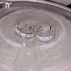 Кольцо женское, серебристое, с кристаллом из циркония