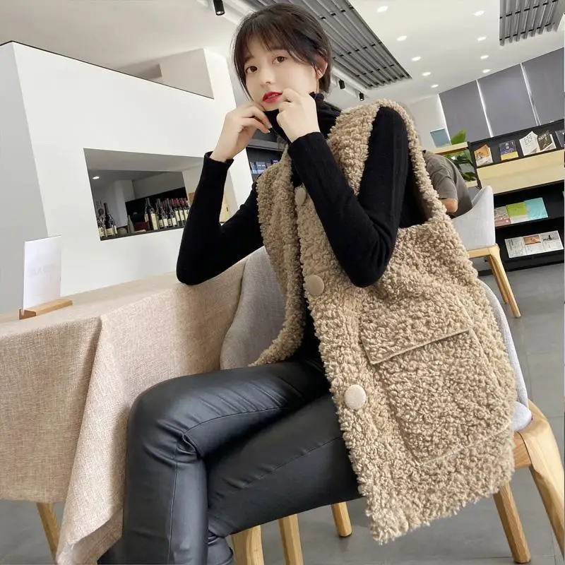 

Жилет женский на пуговицах, короткий однотонный теплый жилет без рукавов, с круглым вырезом, модная повседневная куртка в стиле оверсайз в К...