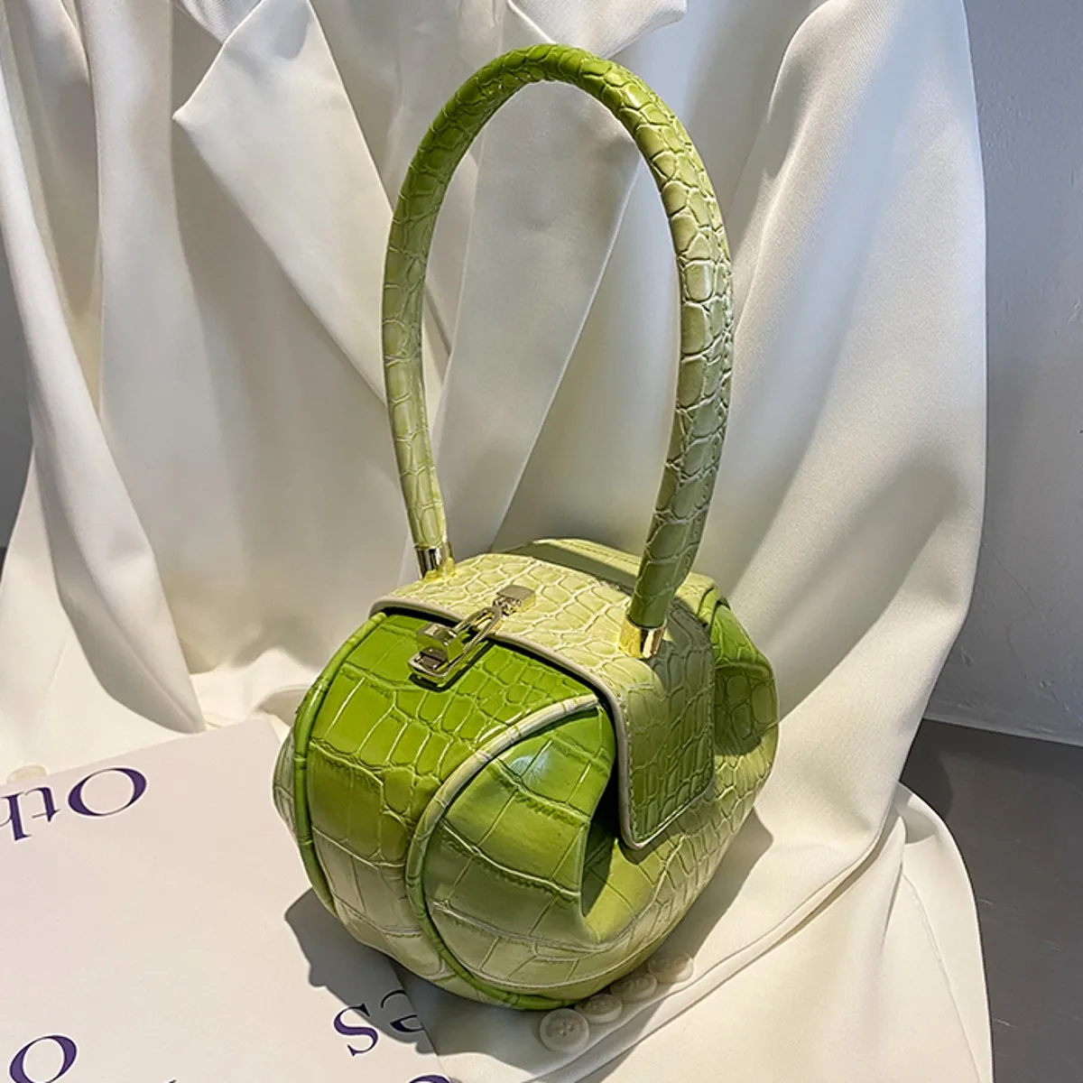 

Сумка женская кожаная, круглая, разноцветная, 2021