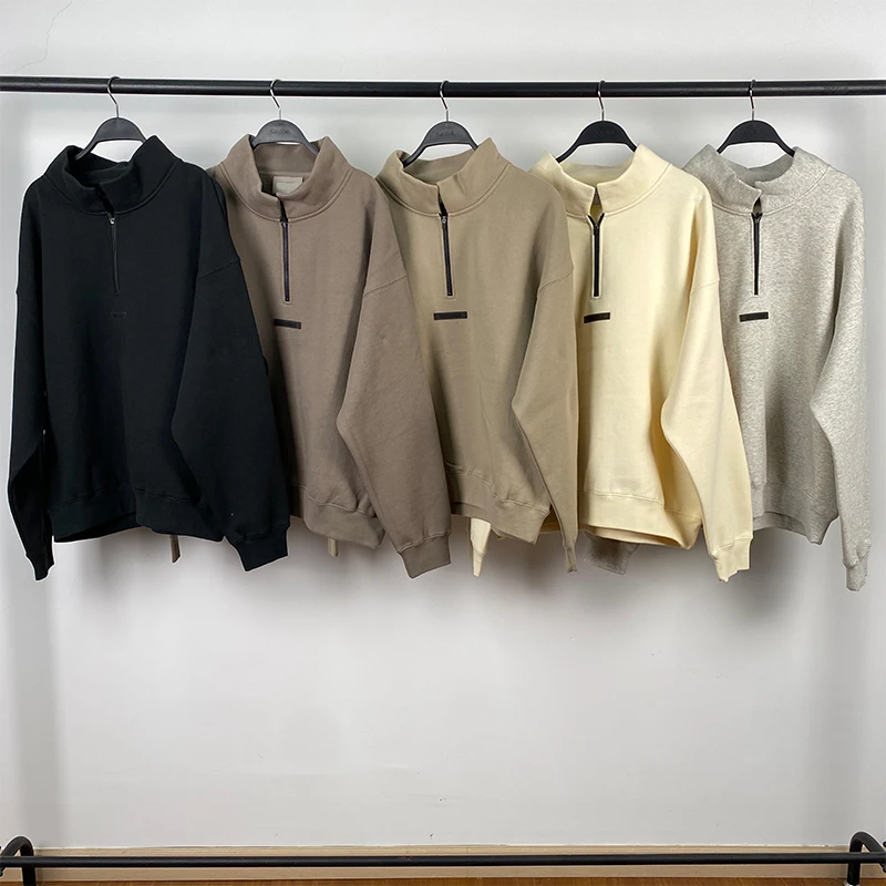

Hoodies & Sweatshirts