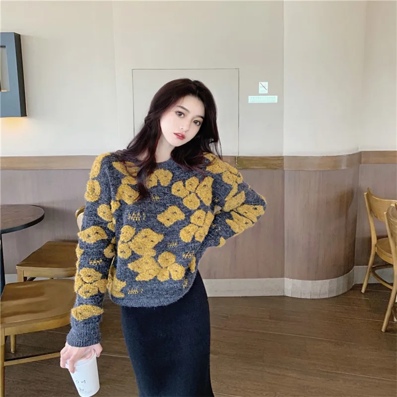 

Yellow three-dimensional printing retro loose sweater women