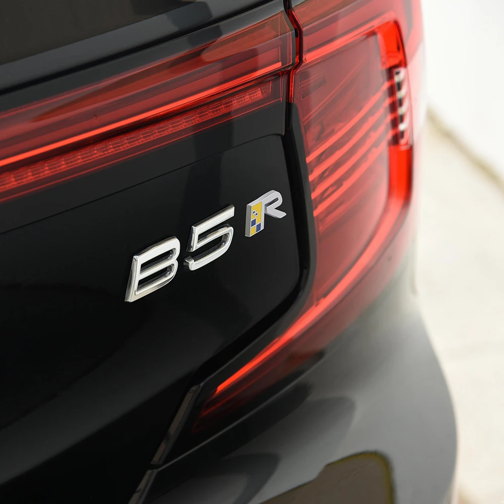 Наклейка на заднюю дверь Volvo XC60 XC40 XC90 C30 S60 S80 S90 V40 V70