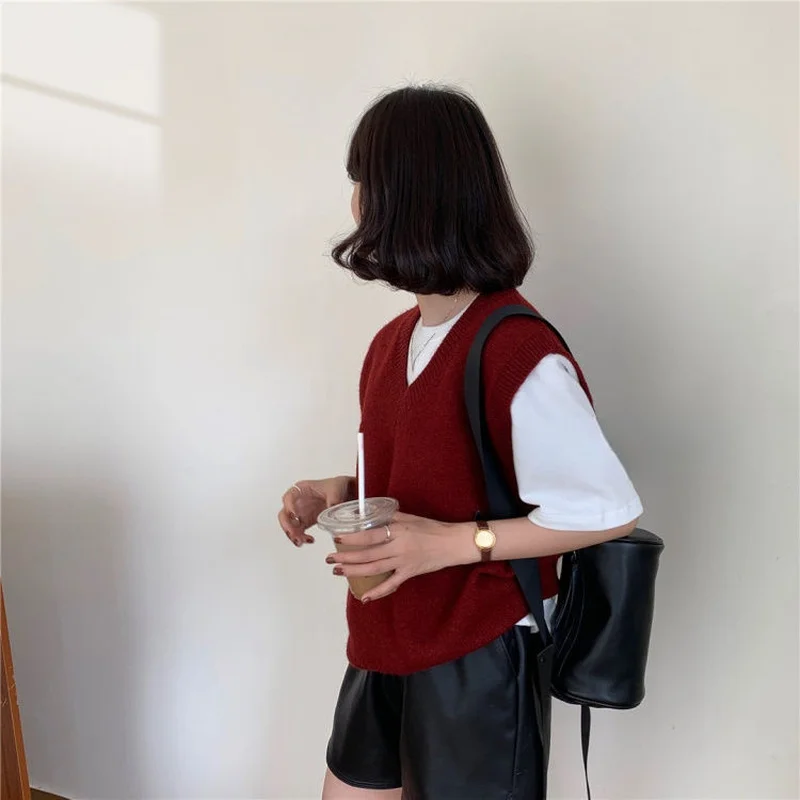 Женский трикотажный жилет цвет в ассортименте