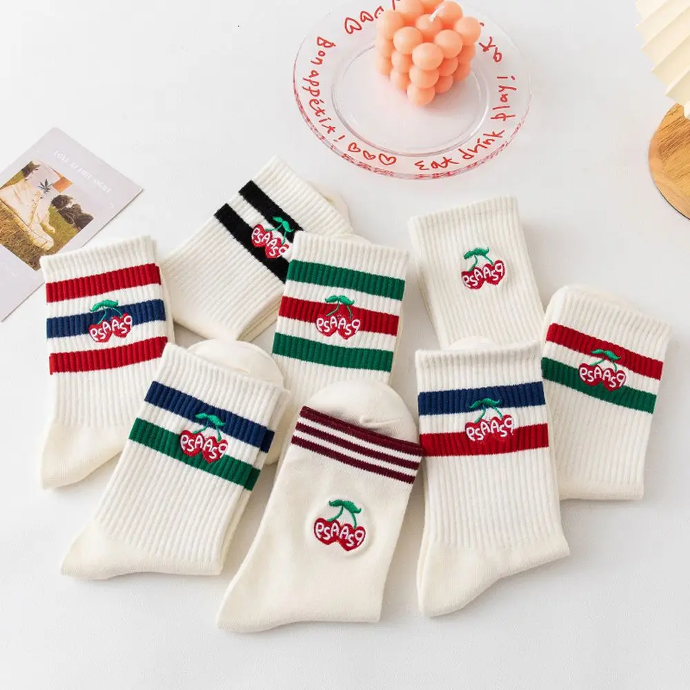 

Осенне-зимние новые носки, носки-трубы, студенческие носки в стиле Ins, молочно-белые полосатые с вышивкой вишни, корейские милые буквы в стил...