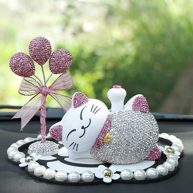 

Мультяшное украшение для автомобиля со стразами