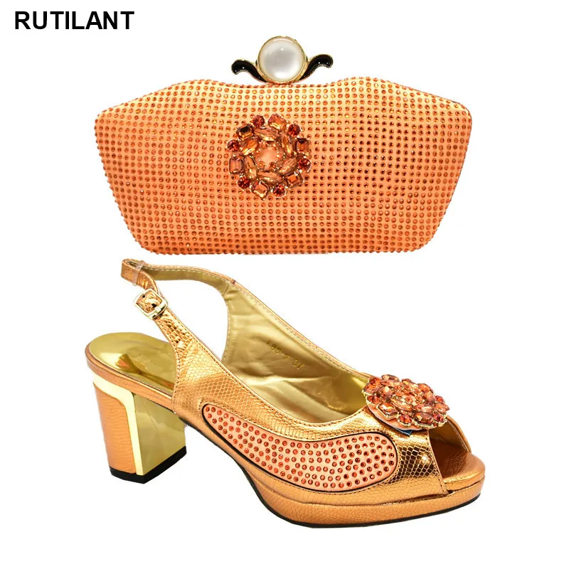 Новые итальянские туфли с сумочкой в комплекте высококачественные и сумочка