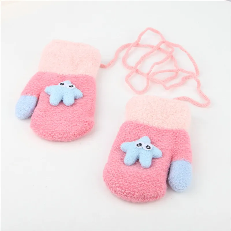 Новые модные милые перчатки для детей с изображением медведя зимней вязки из шерсти для новорожденных велюровые толстые детские перчатки для сохранения тепла пальцев.