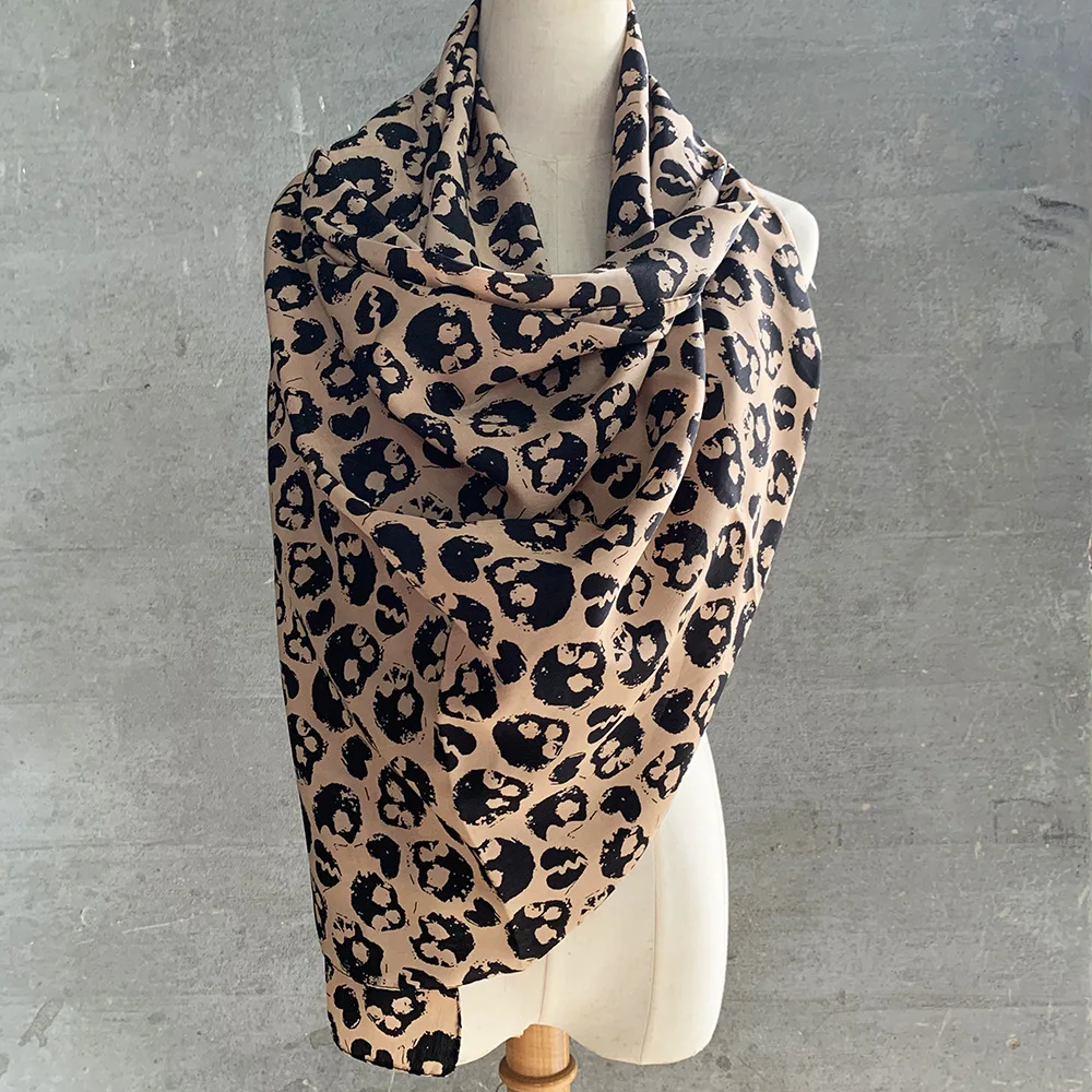 2020 Новинка для женщин с принтом черепа шелковые шарфы осень зима теплые женские