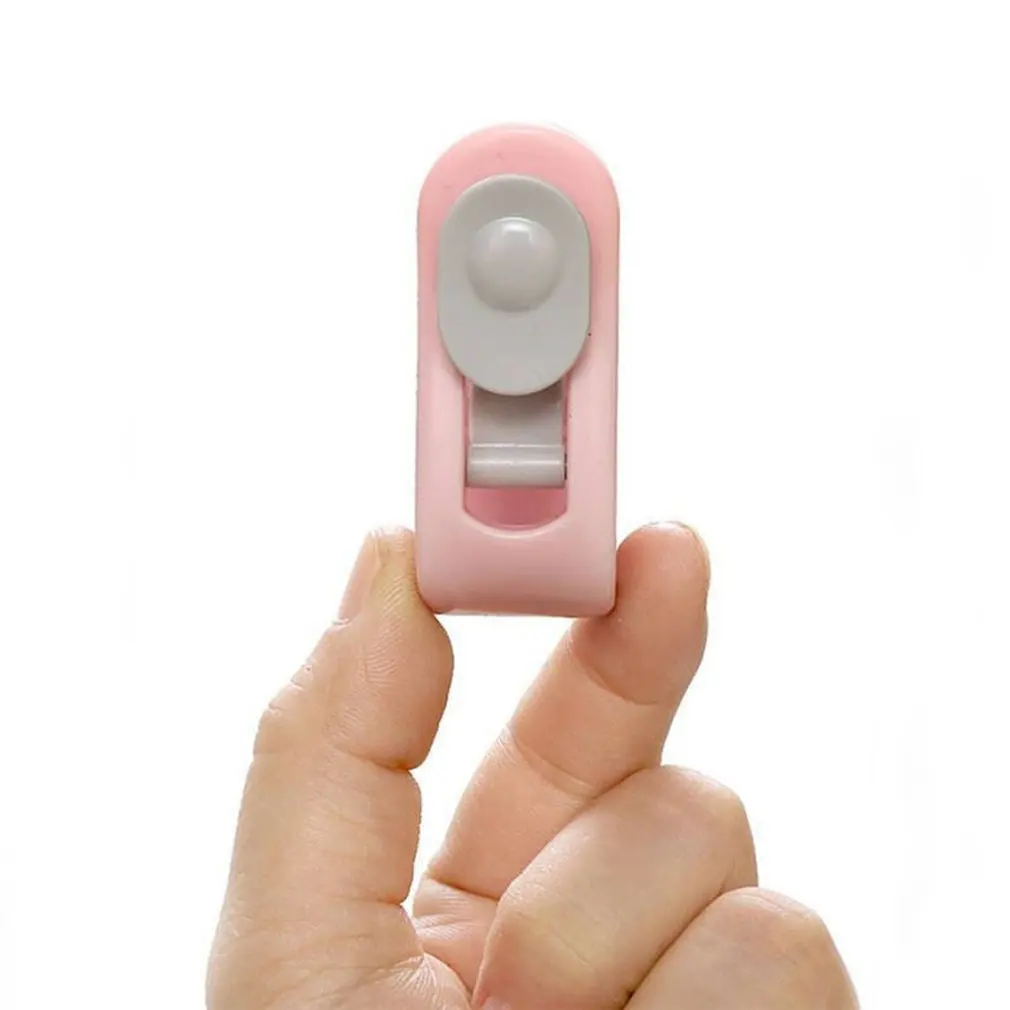 

1pcs Sheet Quilt Holder Home Non-slip Comforter Holder Duvet Cover Invisible Quilt Cover Four-corner Clip Random Color