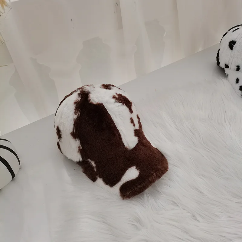 

Plush Baseball Cap Autumn And Winter New Hat Men And Women Fashion Wild Cow Pattern Korean Warm Cap czapka z daszkiem