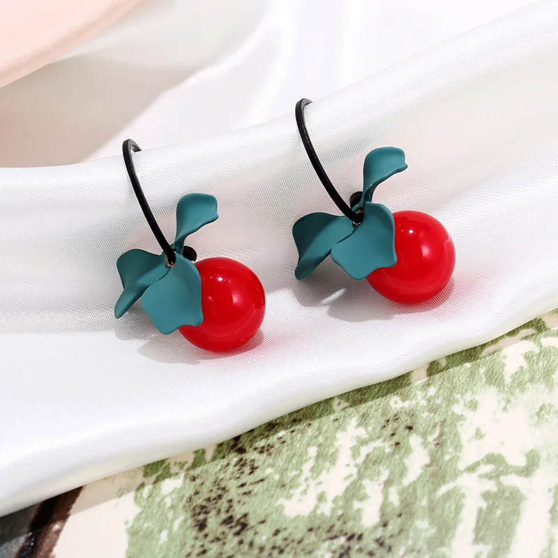 

2020 New Women's Earrings Metal Fruits Leaf Earrings for Women Bijoux Korean boucle Girls Gifts Jewelry Wholesale