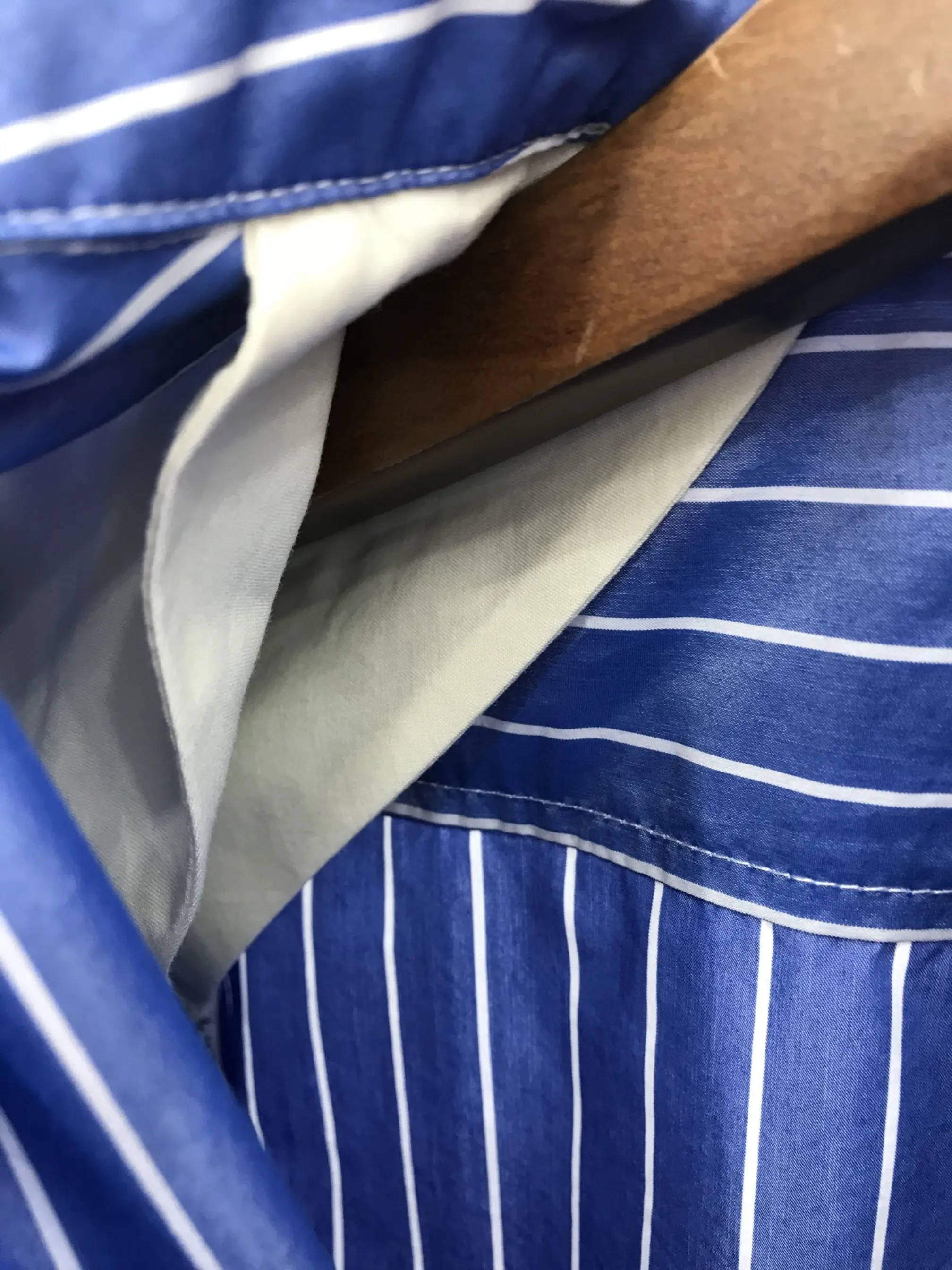 

Shirt 2021 Women Fall/Winter New Contrast Fashion Striped Shirt