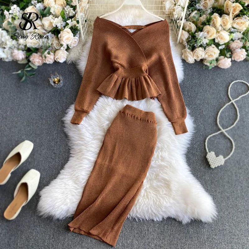 

2021 New Long Sleeves Wool Warm Sweater Knitted Two Pieces Set Autumn Women Shiny Knitting Skirts Sets Lurex Ruffles Women Suit