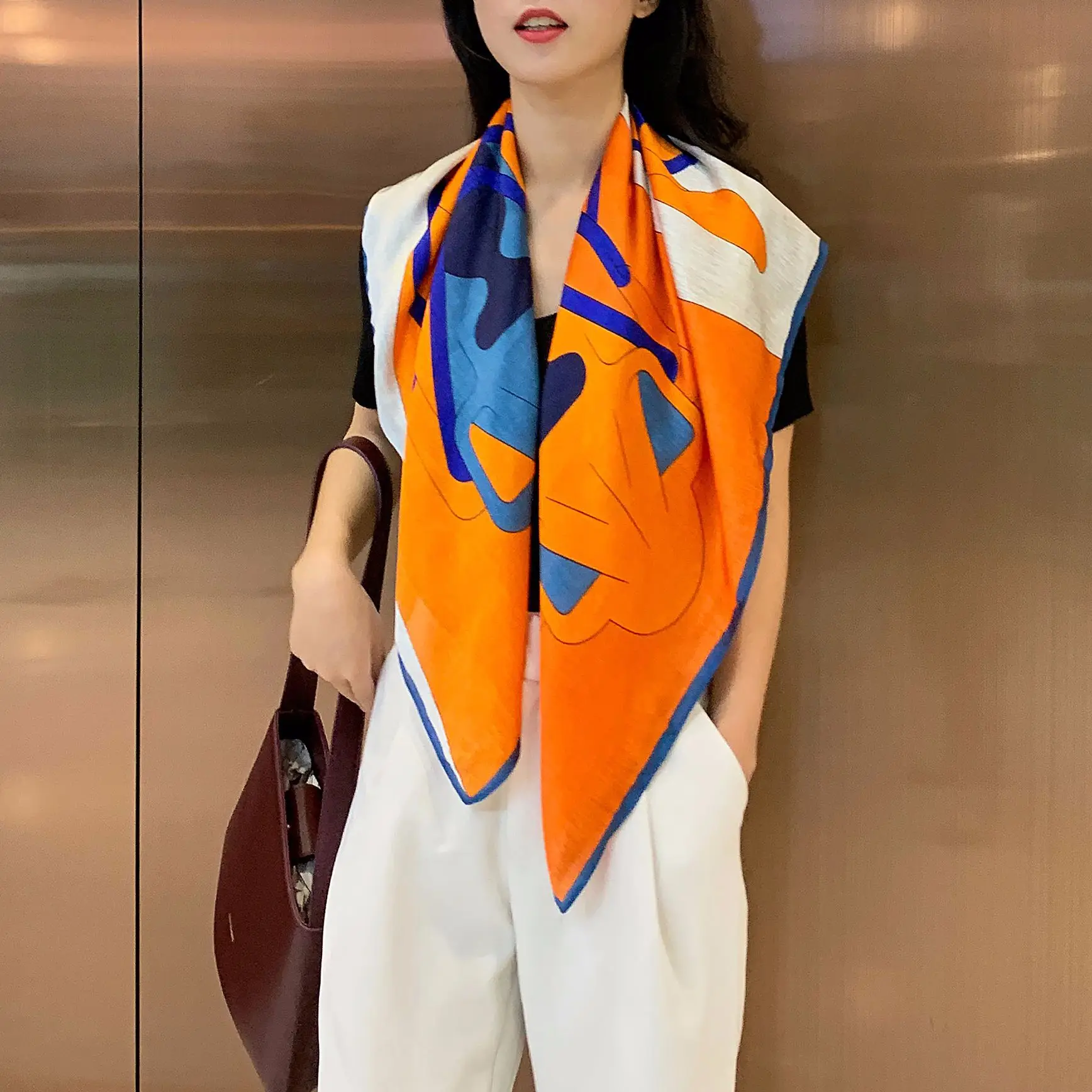 

Платок Шелковый женский, 90 х90 см, женский шарф на шею, квадратный, с геометрическим принтом, 2020