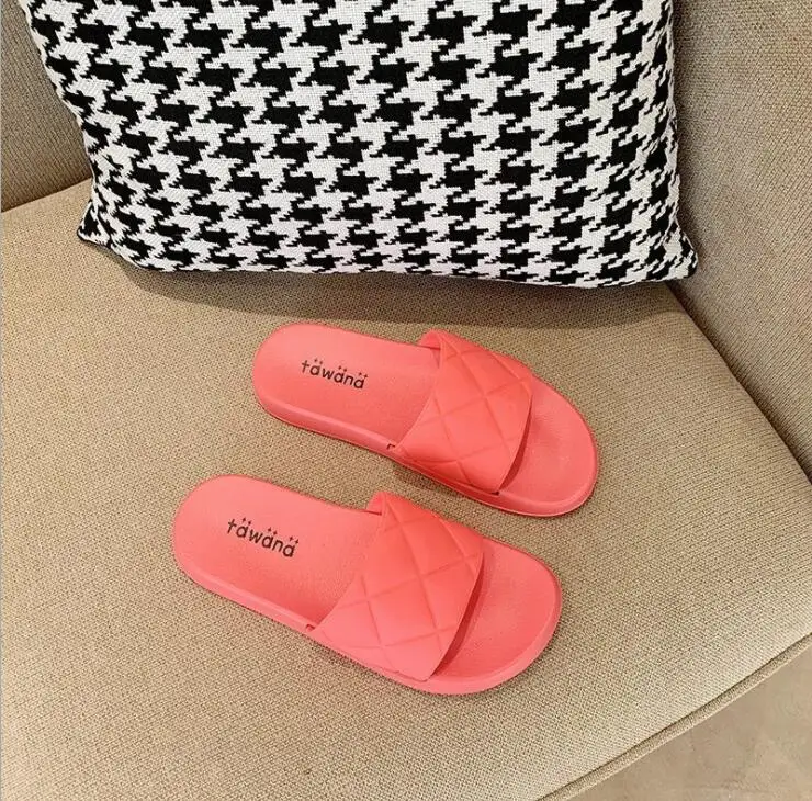 

2021 summer women new soft sole solid color beach indoor drag fashion women shoes outdoor versatile home slippers casual sandals
